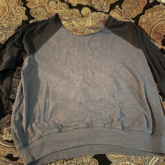 Victoria’s Secret PINK raglan top size small - Picture 4 of 4